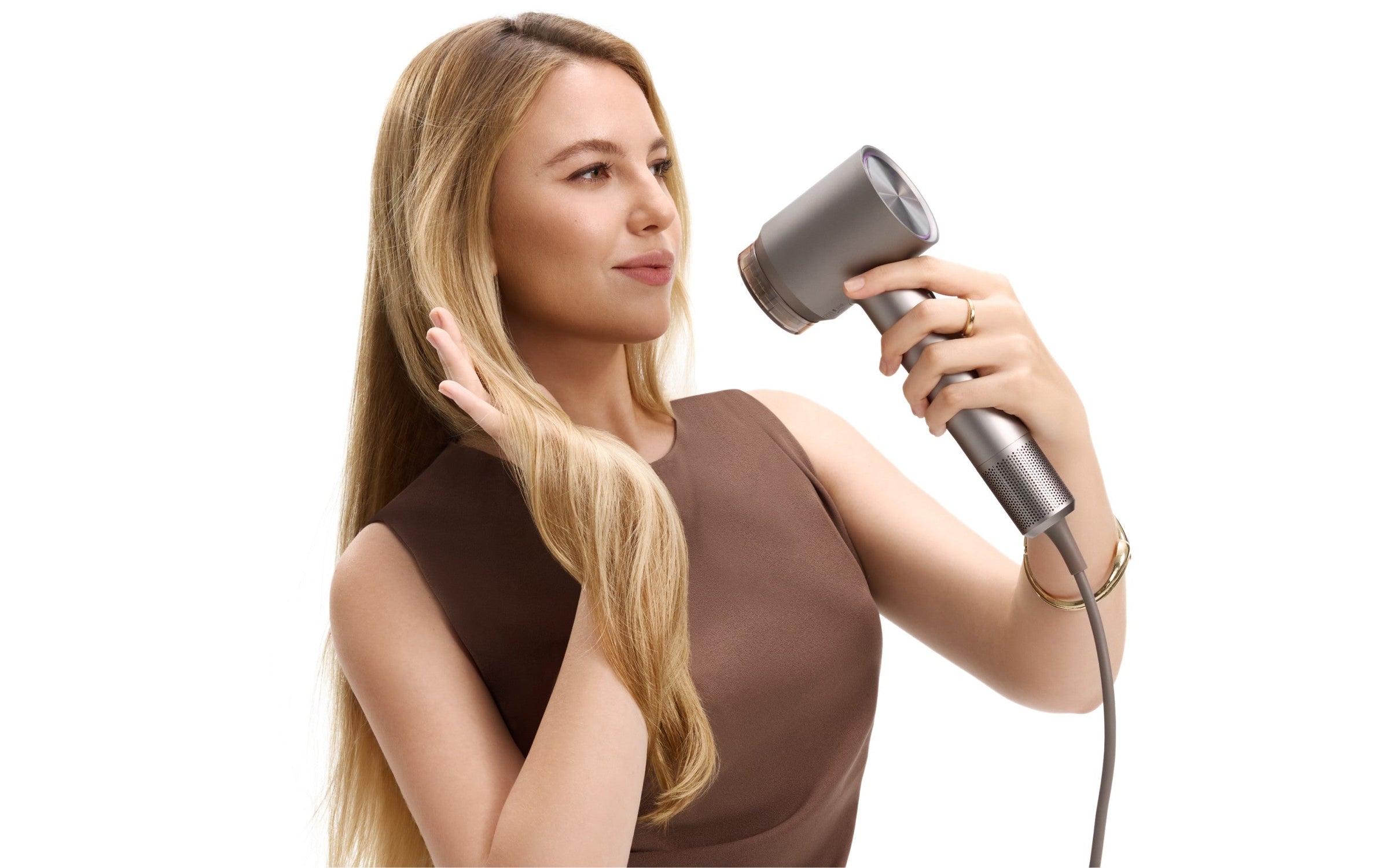 Swift 4 nourishing nozzle for glossy volume